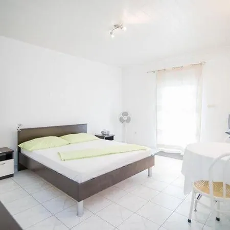 Apartment Veve - With Terrace Sea View Vanessa St Postira