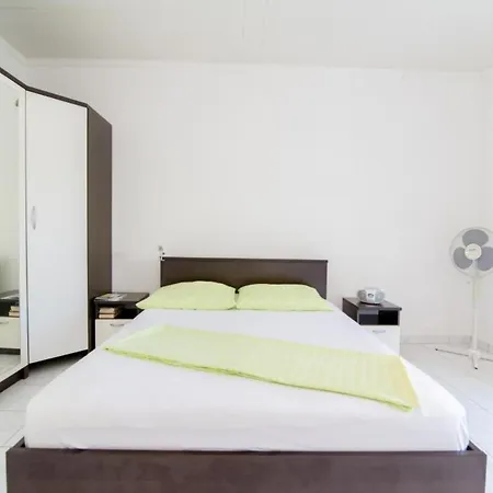 Veve - With Terrace Sea View Vanessa St *
